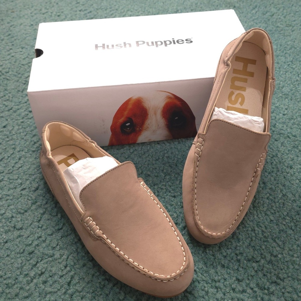 Hush Puppies Womens 7 Cora Loafer Taupe Nubuck Leather Driving Moc Flat NIB